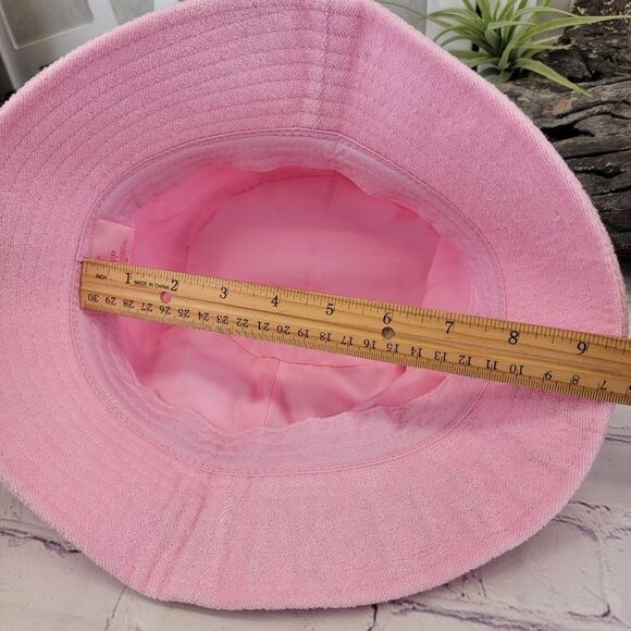 NWOT Jeffree Star Logo Pink Terry Cloth Bucket Hat